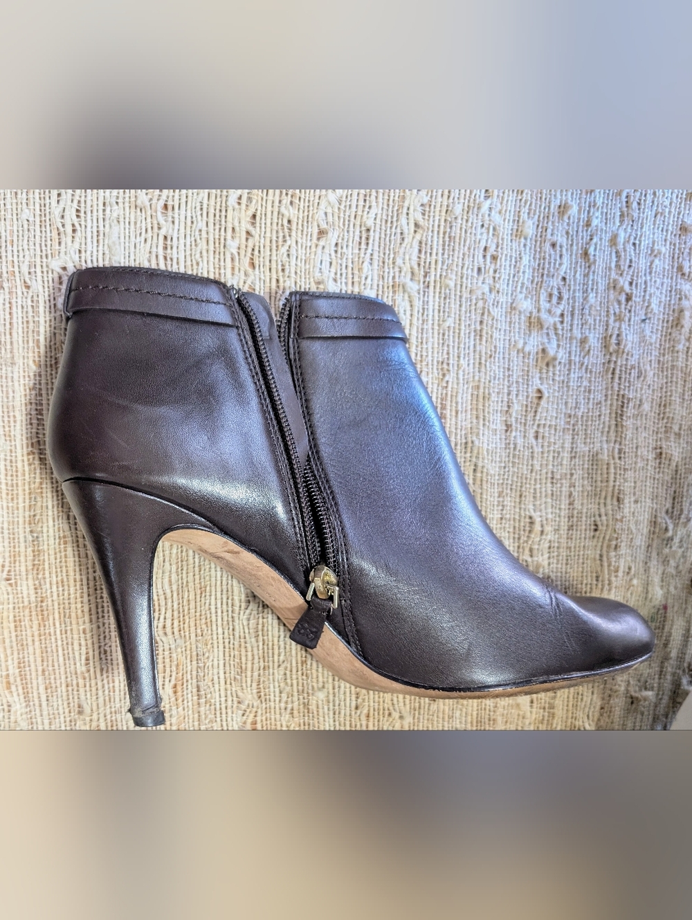 Coach Biancca Soft Calf Leather Ankle Boot in Chestnut size 9 - Picture 3 of 7